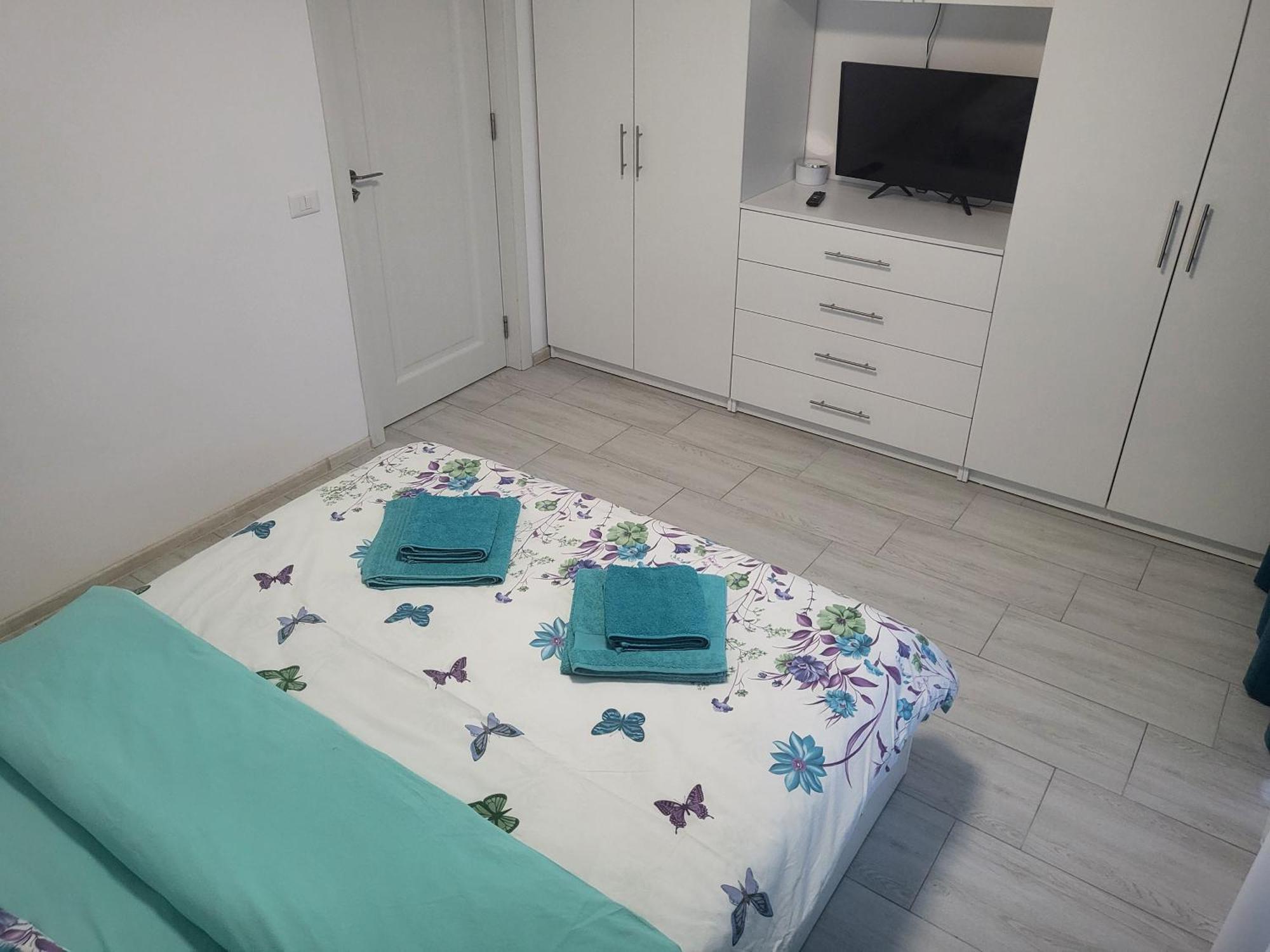 Apartament Alex, Dem Radulescu Рымнику-Вылча Экстерьер фото
